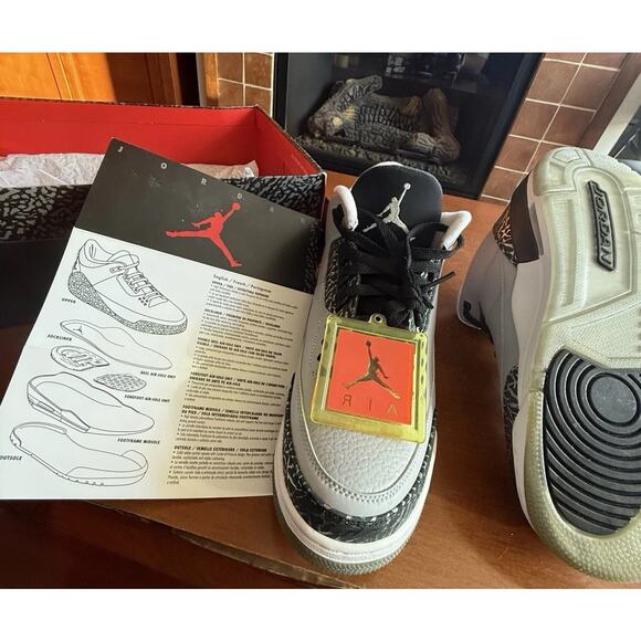 Jordan 3 Retro Wolf Gray Size 10 OG Box Card Tag EUC Nike Air Jordan III EUC main image 5